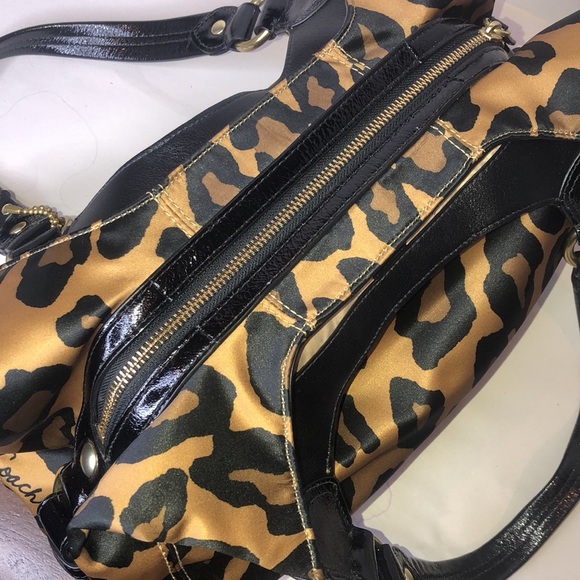 COACH Madison Black Patent Leather Satin Ocelot Pattern Wristlet RARE - Picture 10 of 11